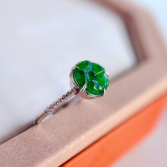 Flower shape natural Chrysoprasus ring