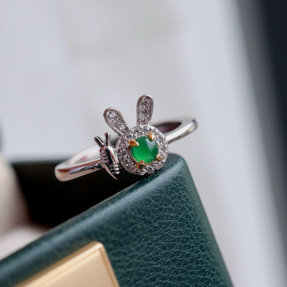 Rabbit shape Natural Chrysoprasus Ring