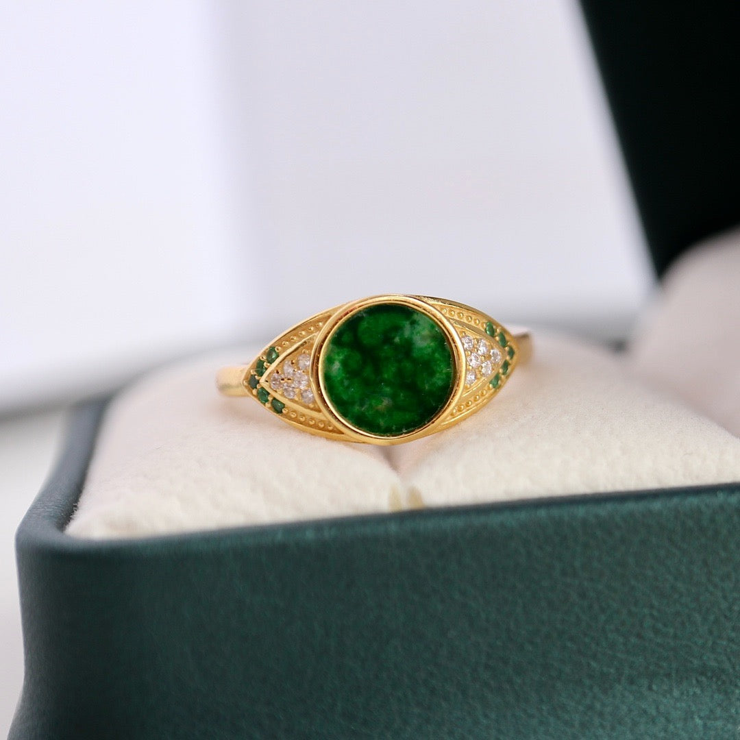 Classic stylist natural Chrysoprasus Ring with nature green and textures