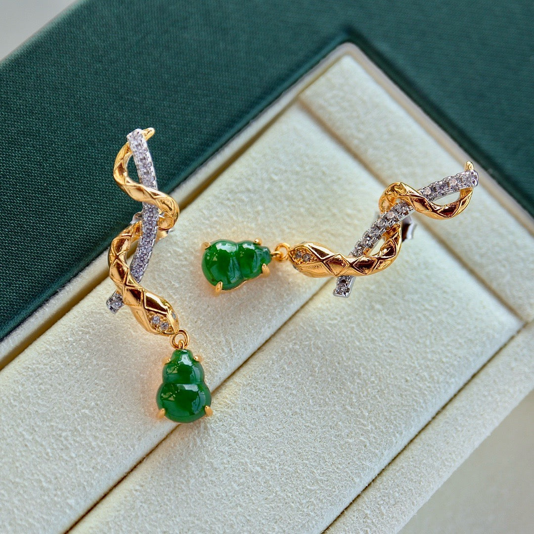 Natural Chrysoprasus earrings half snake shape